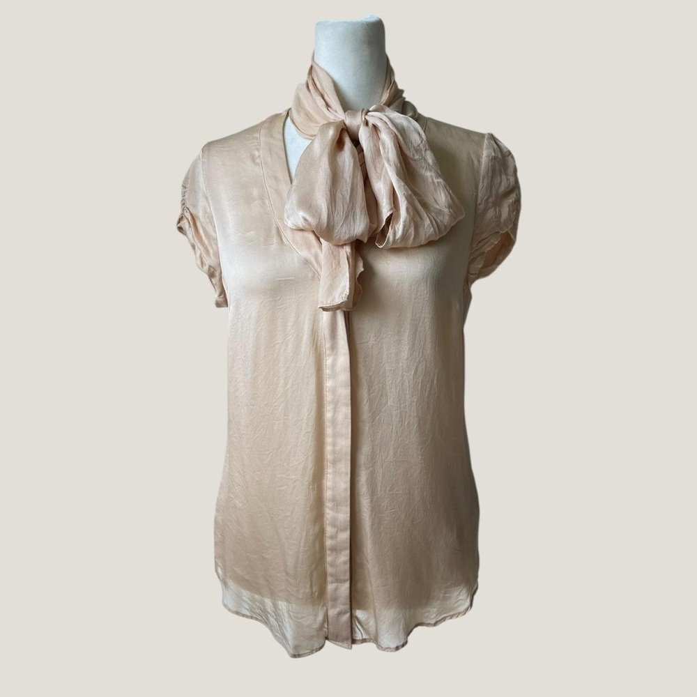 Vintage Y2K Silk Bow Tie Blouse by Bebe - size XS
🕊️ - Picture 3 of 8